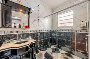 Image 9 - 882785