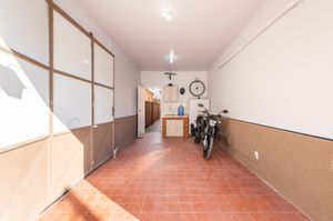 Image 21 - 882785