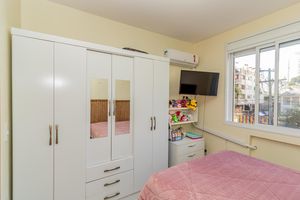 Image 8 - 882787