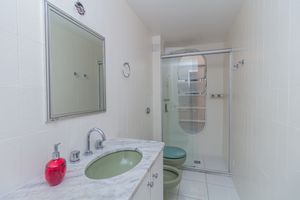 Image 9 - 882789