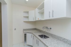 Image 16 - 882789