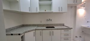Image 3 - 882789