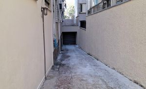 Image 12 - 882789