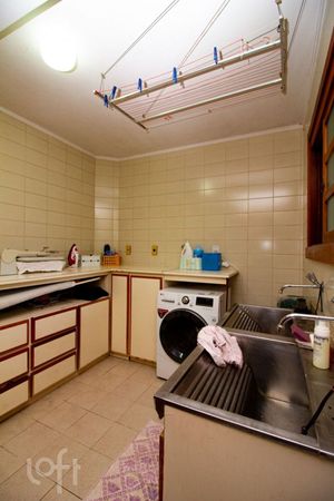 Image 13 - 882793