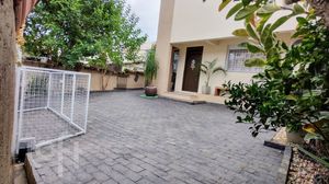 Image 4 - 882795