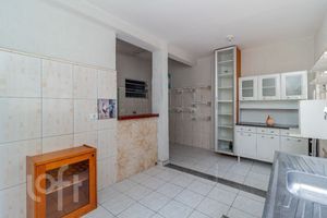 Image 18 - 882797