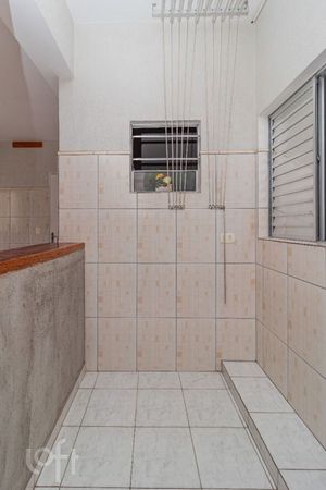 Image 21 - 882797