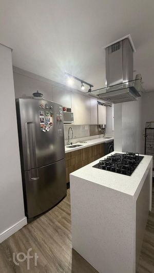 Image 4 - 882798
