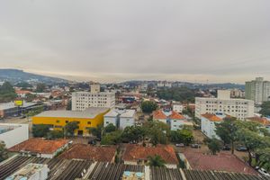 Image 10 - 882803