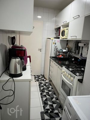 Image 4 - 882805