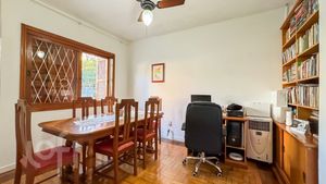 Image 3 - 882810