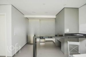 Image 19 - 882811