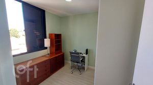 Image 17 - 882815