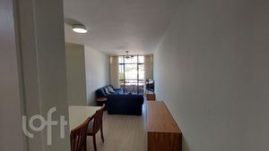 Image 3 - 882815