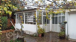 Image 6 - 882817