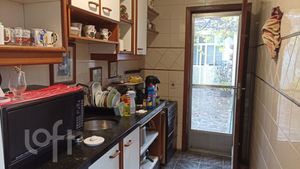Image 14 - 882817