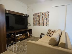 Image 19 - 882821