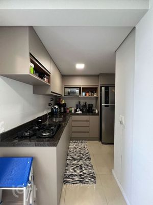 Image 12 - 882822