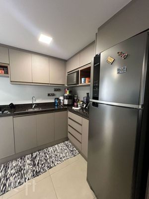 Image 13 - 882822