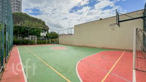Image 39 - 882823