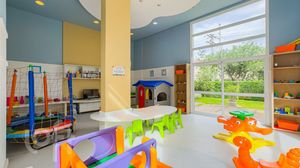 Image 30 - 882823