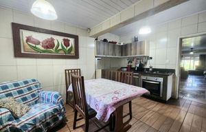 Image 2 - 882832