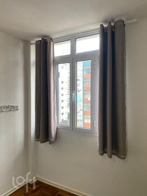 Image 9 - 882833