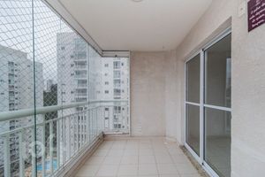 Image 5 - 882835