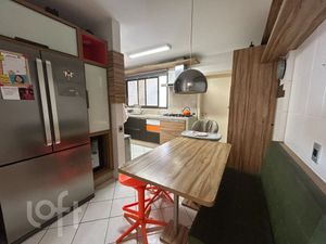Image 7 - 882836