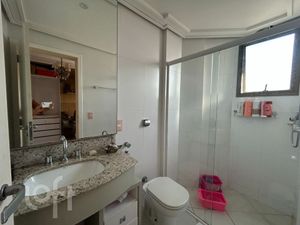 Image 25 - 882836