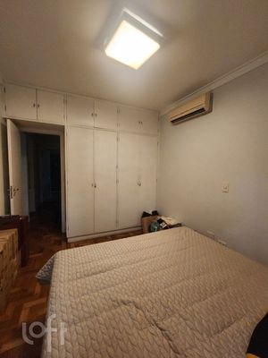 Image 11 - 882844