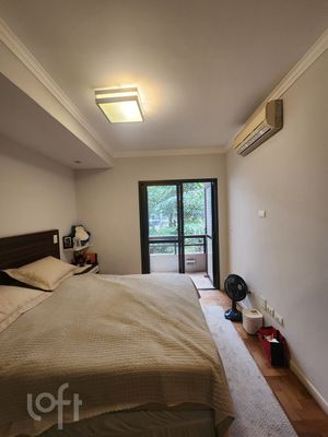 Image 15 - 882844