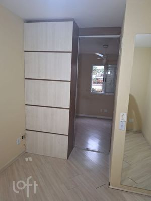Image 7 - 882846