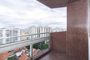 Image 5 - 882847