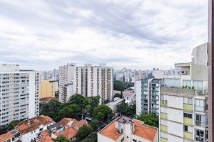 Image 6 - 882847