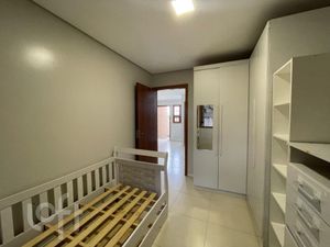 Image 7 - 882848