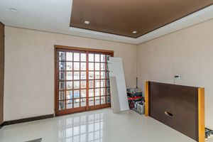 Image 9 - 882874