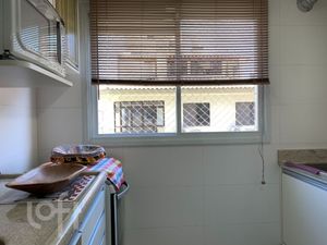 Image 8 - 882876