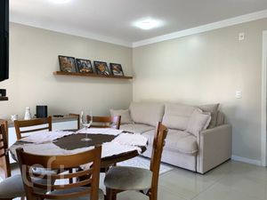 Image 3 - 882876