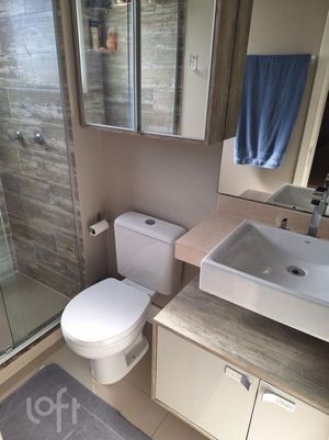 Image 19 - 882884