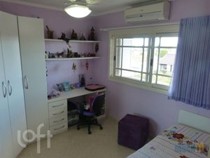 Image 10 - 882887