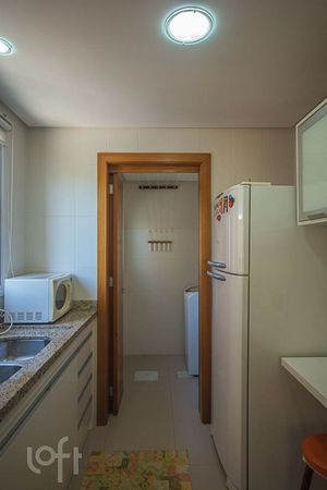 Image 9 - 882888