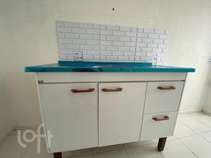 Image 1 - 882897