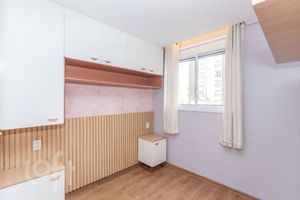 Image 11 - 882898