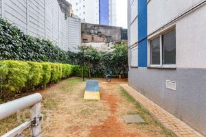 Image 41 - 882898