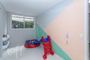 Image 38 - 882898