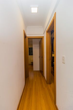 Image 7 - 882900