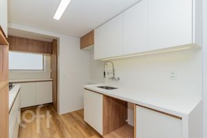 Image 22 - 882906