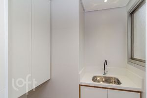 Image 31 - 882906