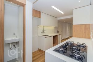 Image 24 - 882906